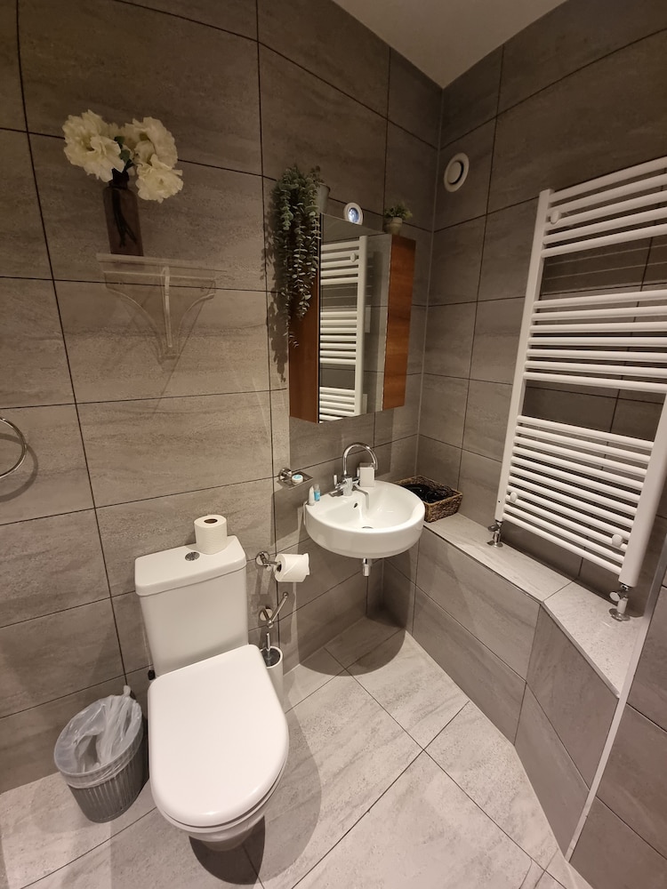 Large Duplex 7 Adults at London Bridge