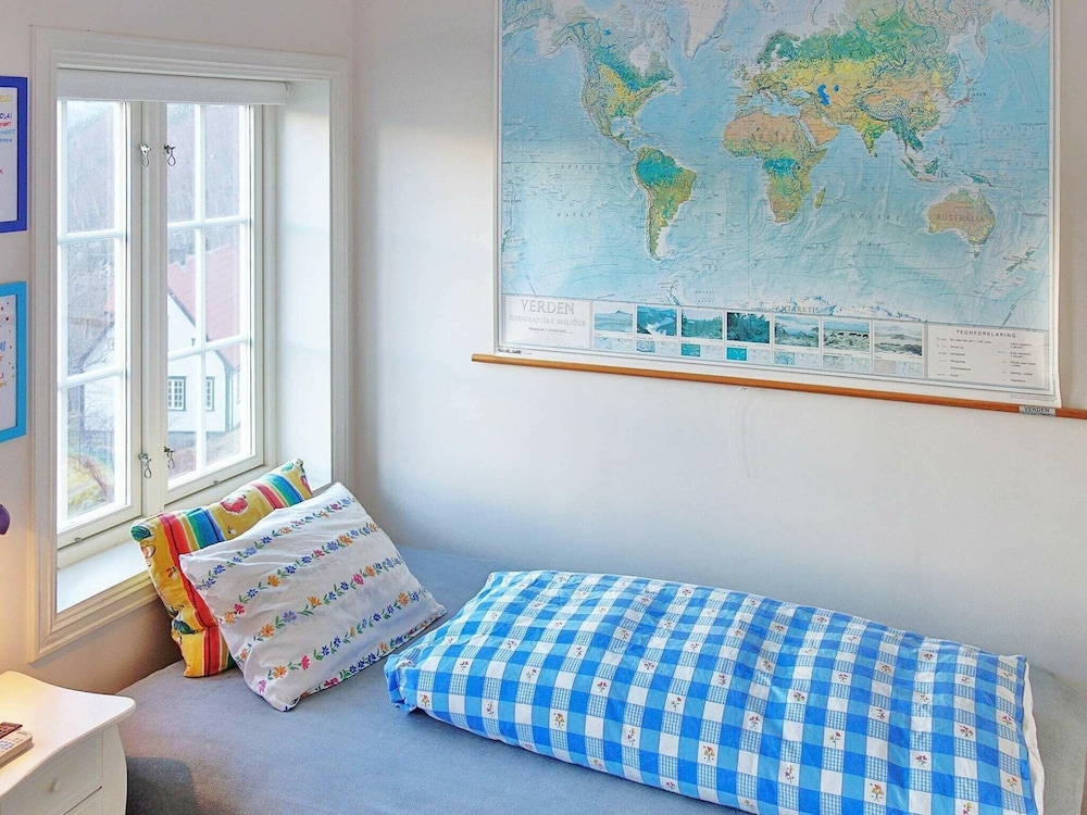 8 Person Holiday Home in Fløyrli view 3
