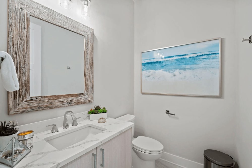 Out of Office Beaches Private Pool, Steps to Beach Sleeps 15 view 3