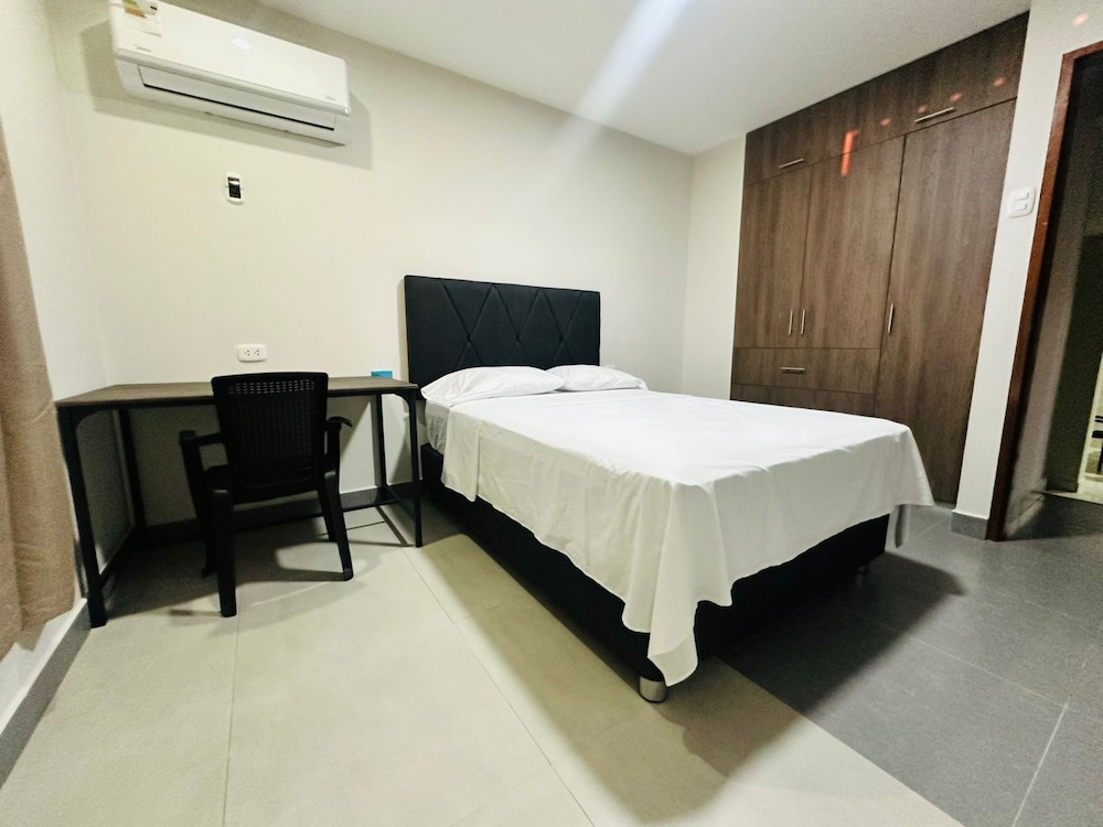 LA ESTANCIA CASA HOTEL