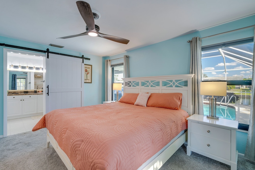 Canal-front Gem w/ Hot Tub, Foosball in Cape Coral
