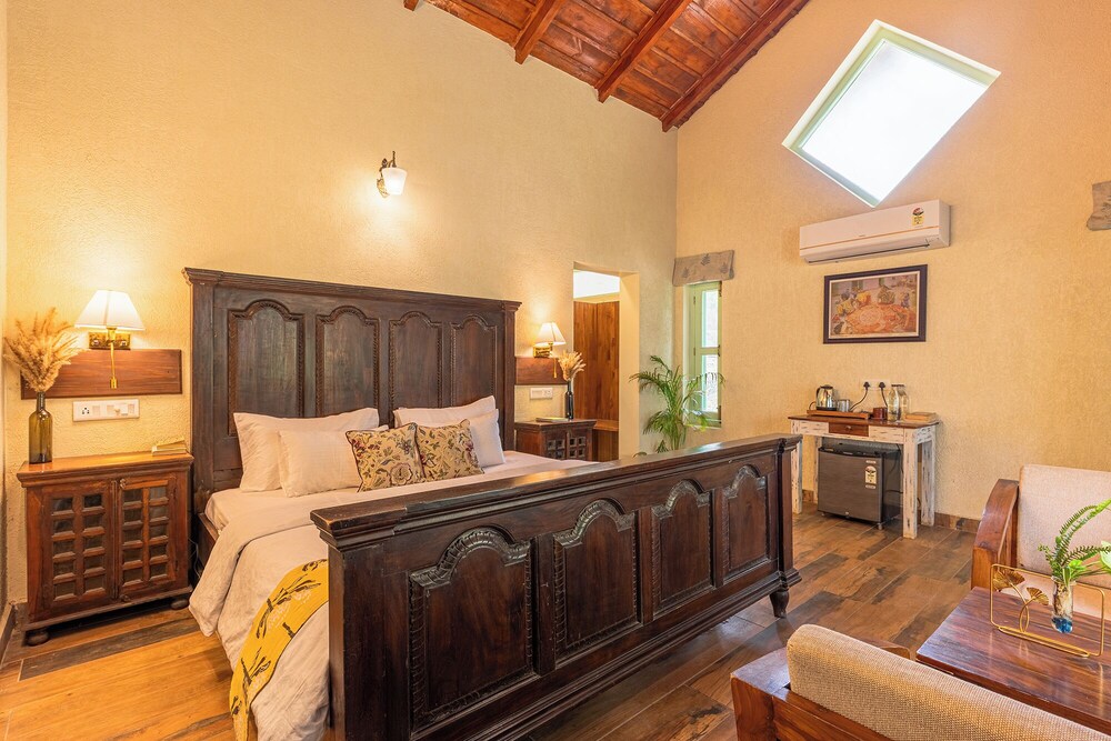 Echor Malusara Lakeview Retreat Bhimtal