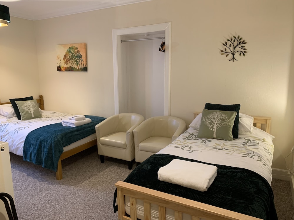 The Village Inn and Kirtle House B&B