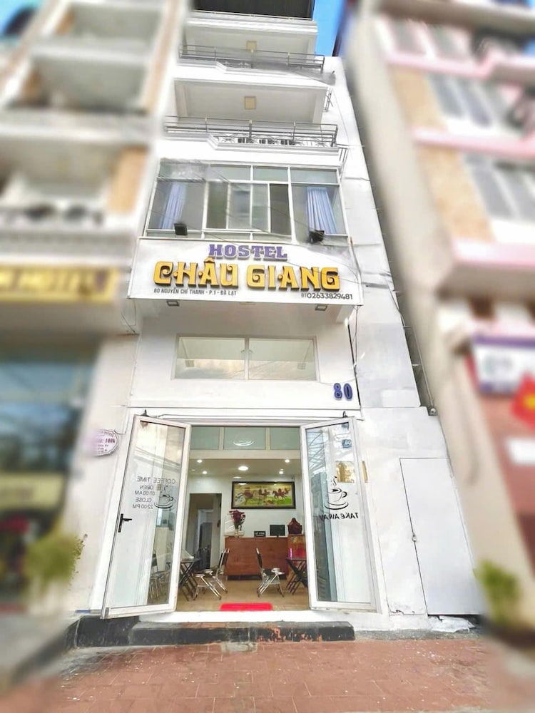 Chau Giang Hostel