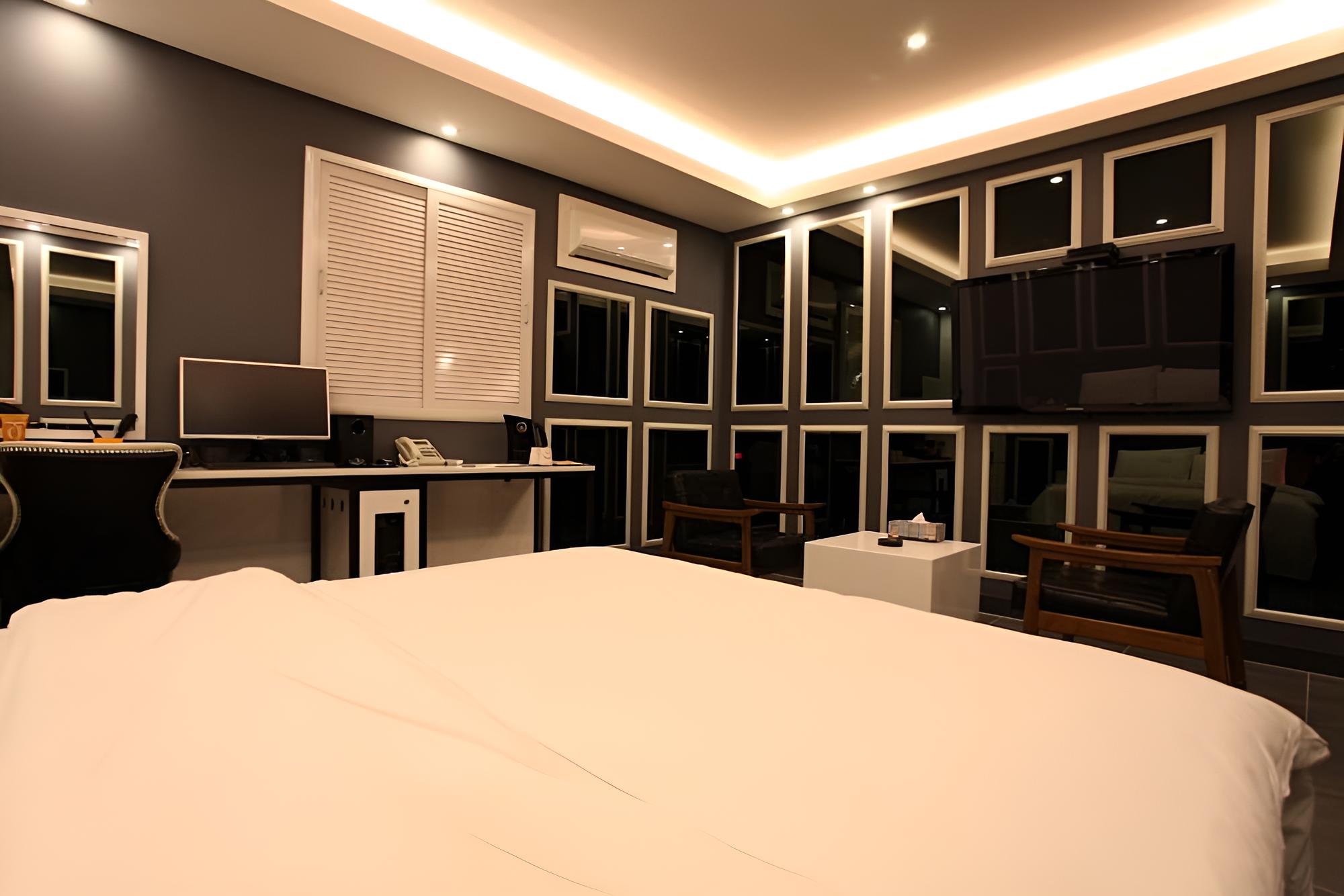 S-Petite Hotel