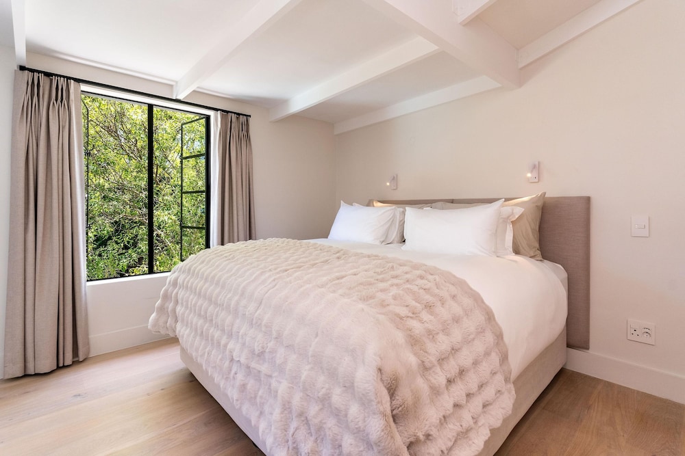River 42 Camps Bay - Luxury Villa With Pool Stream