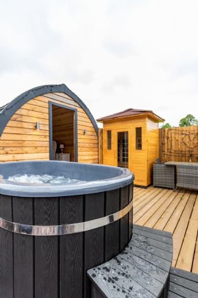 Host Stay Firefly Spa Lodge