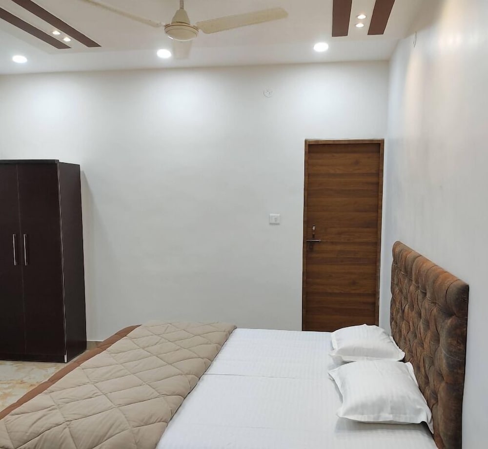 Hotel Indra Jaunpur
