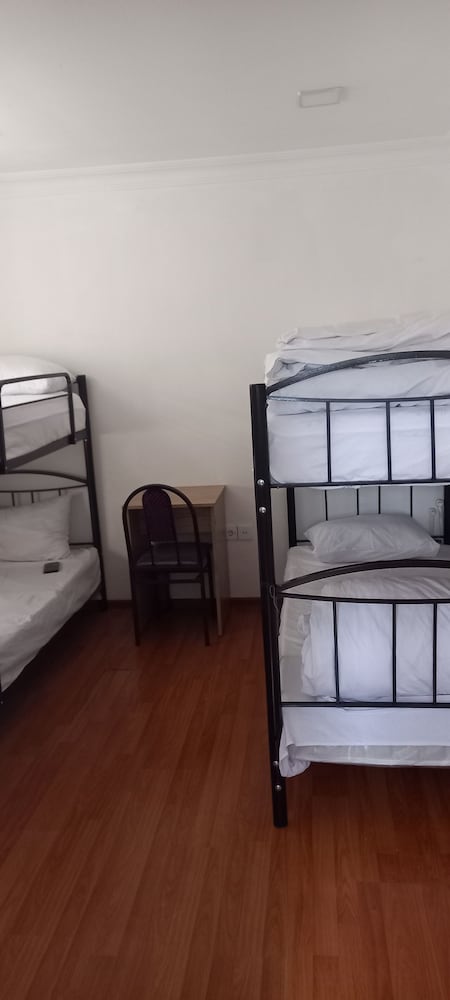 28 may Centr City hostel
