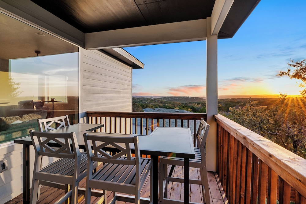 Lago Vista Home w/ Game Room Outdoor Tub! - Property Image 40