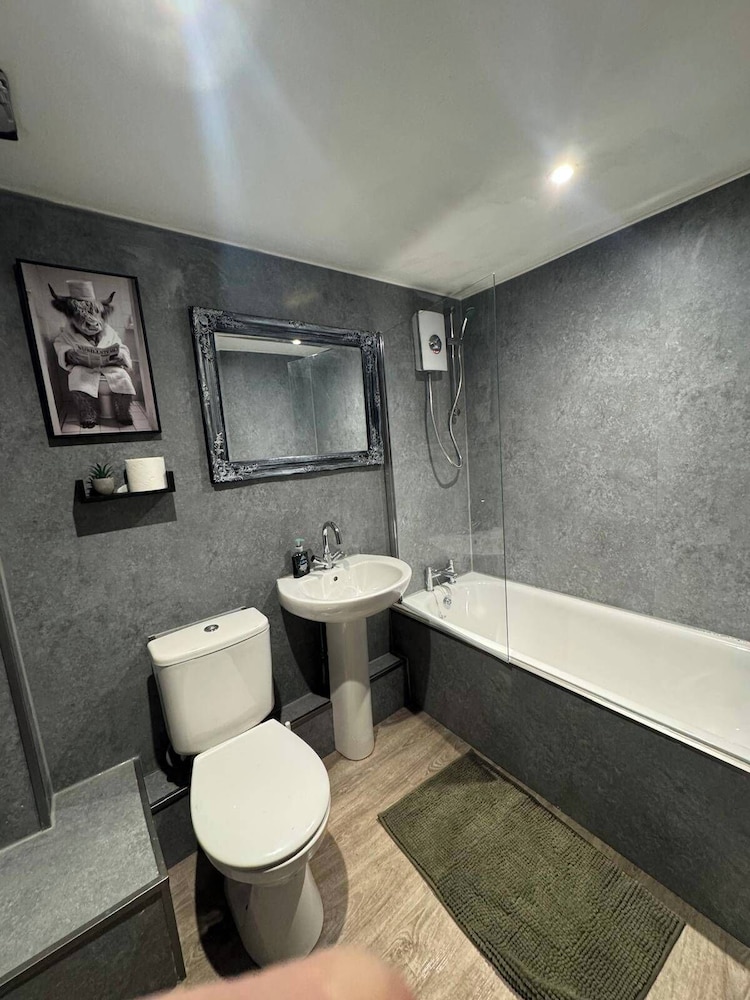 Winsford Woodford Cottage - Cozy Retreat