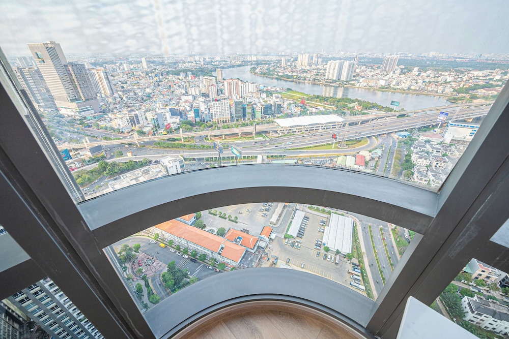 Landmark 81 & Vinhomes - ZEN Saigon Citypoint.