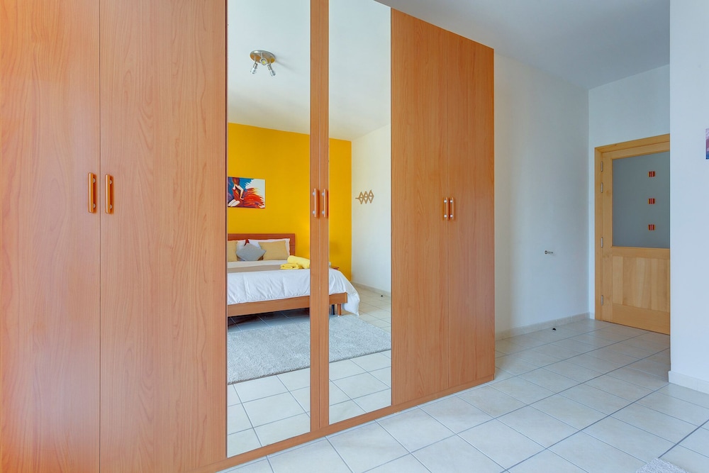 Valletta and Harbour Views Apartment in Central Sliema view 5