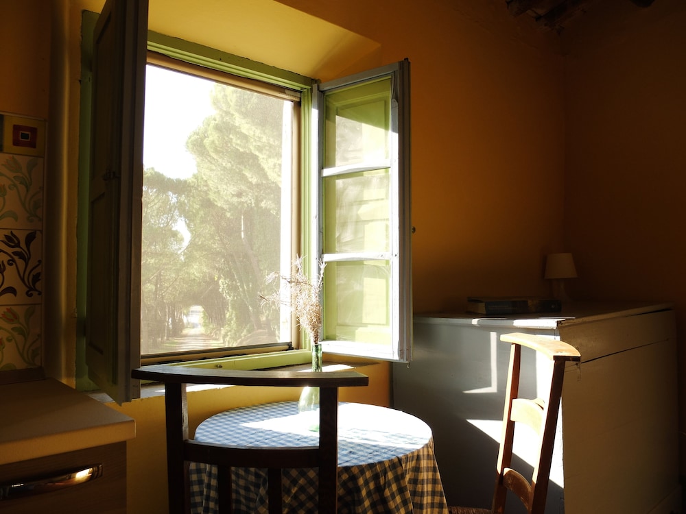 Bassetto Guesthouse & Apartments