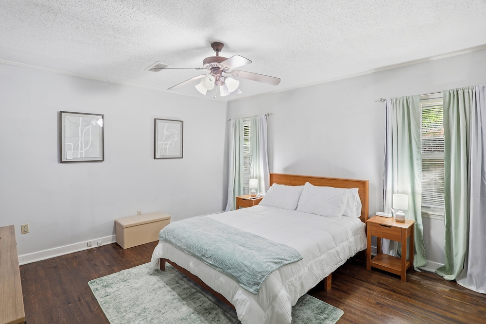 Bluff City Gem With Game Room 3 Bedroom Home