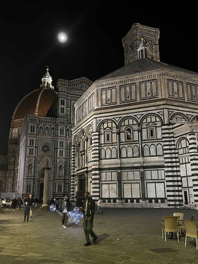 Favorite in Florence Near Duomo two Terraces Double Pleasure