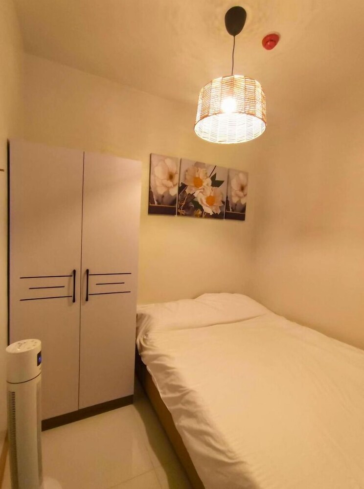 Live Just Steps Away From Mall of Asia