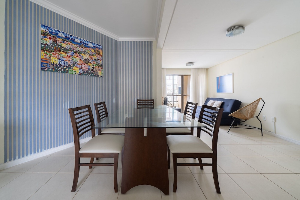 3BR apt sea View on Bombas Beach Vdn303