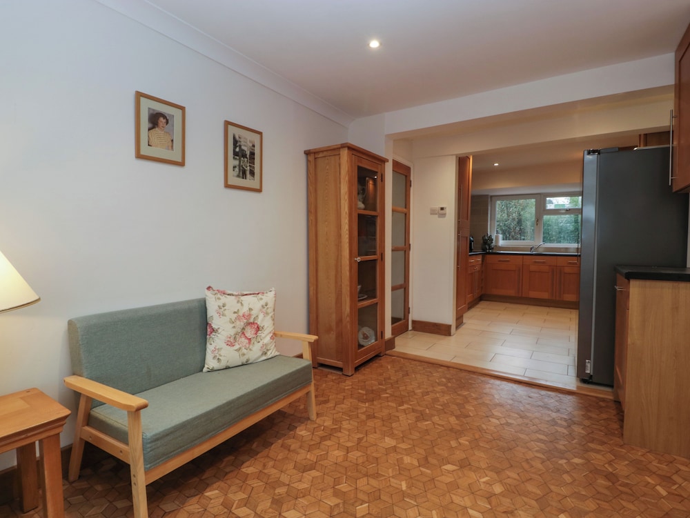 14 Birchwood Road