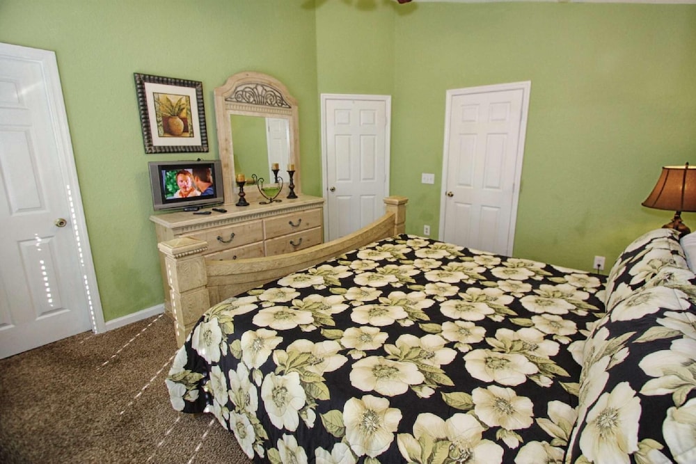 2582 Windsor Hills - Image 4