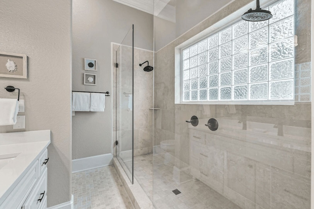 Skinny Love 30a by Avantstay Private Heated Pool Block to the Beach