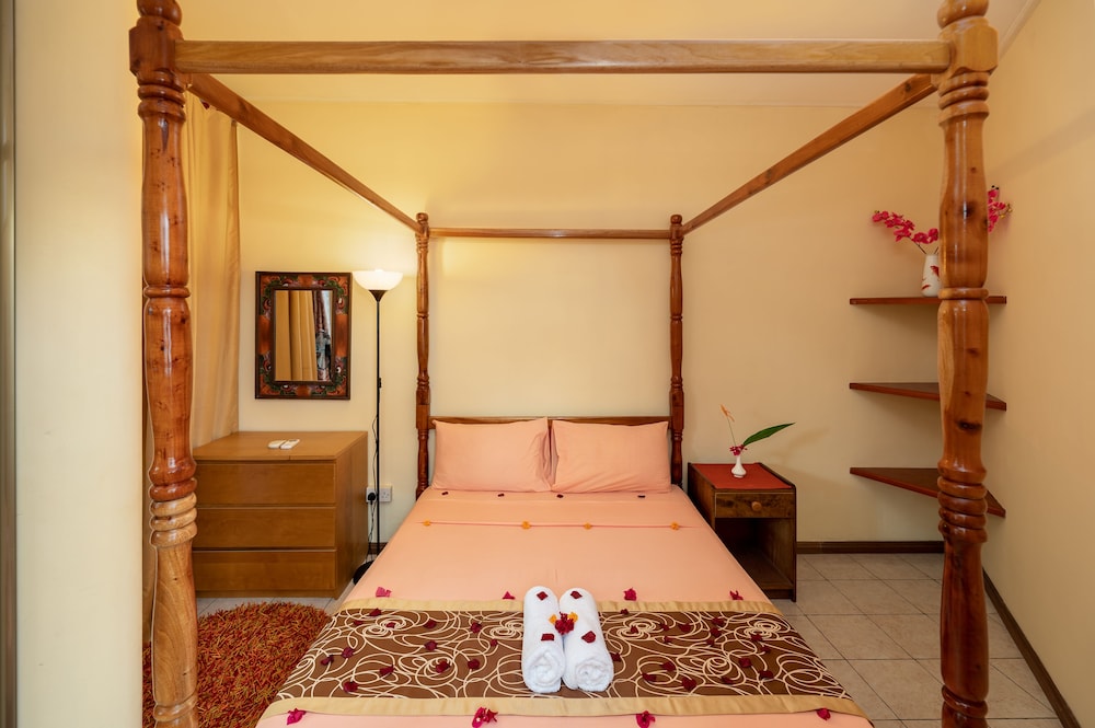 Glacis Heights Villa photo 4