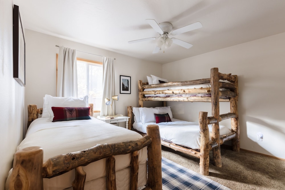 Jackhorn By Avantstay Spectacular Cozy Cabin w Hot Tub