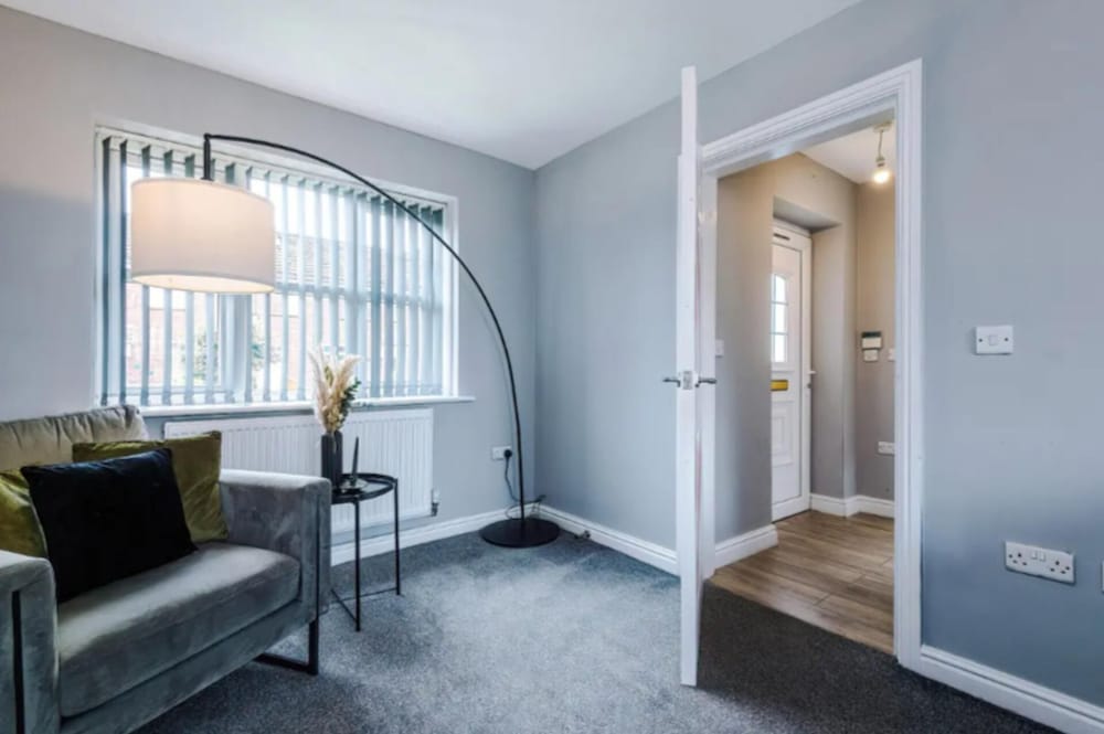 House 3 Bed Sleeps 6 -pets Ok -patio -free Parking