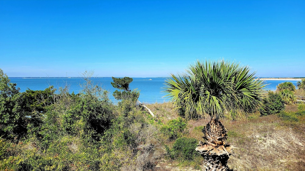 Beach Racquet B by Tybee Vacation Rentals