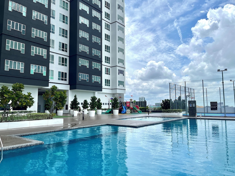Amber Cove Melaka by Manhattan Group