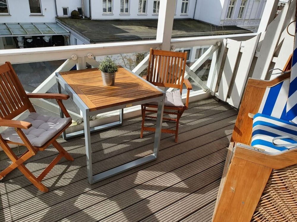 Nice Holiday Home With Swimming Pool
