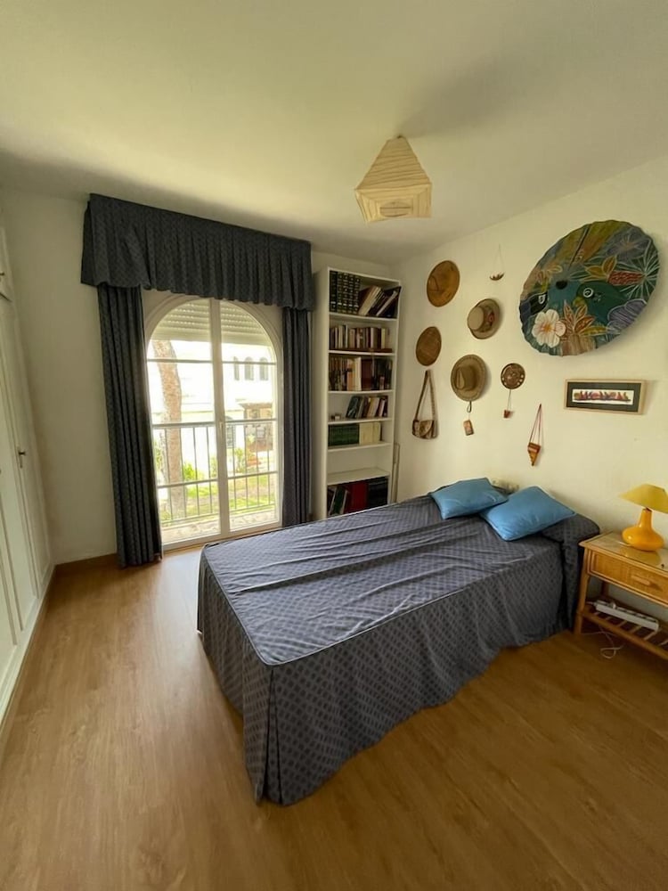 Spacious House w/ Private Pool Next to Golf Club