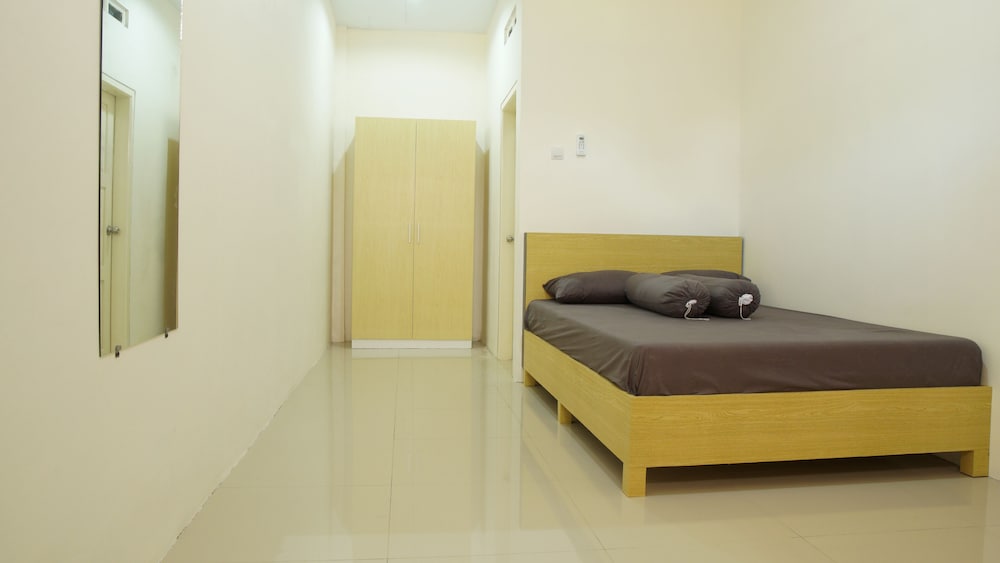Djuragan Kamar Karangnongko view 2
