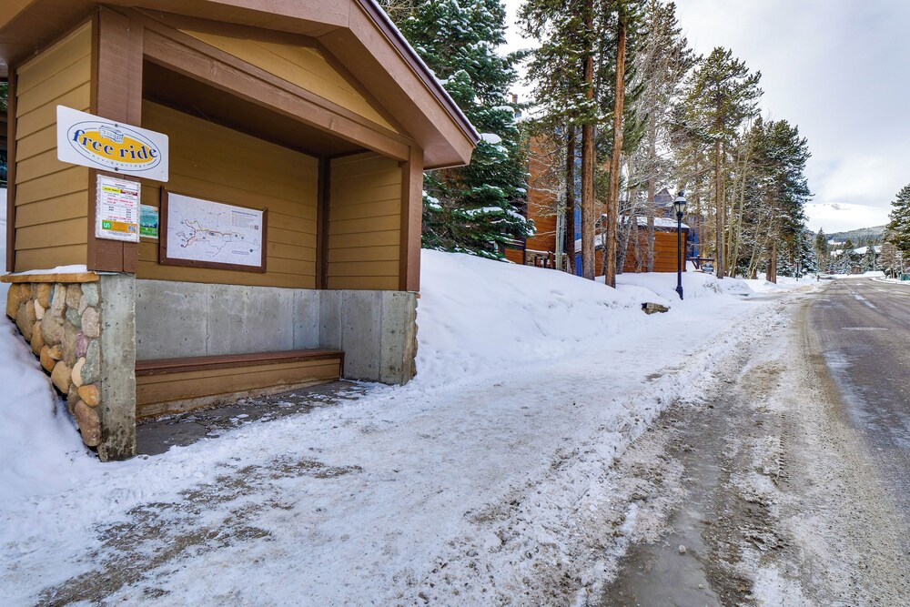 Walk to Main Street: Breck Condo w/ Balcony!