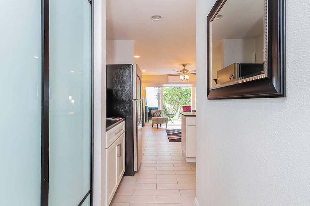 Private Ground Floor Corner Unit - AC & Hawaiian Ocean Views - Vrkcv
