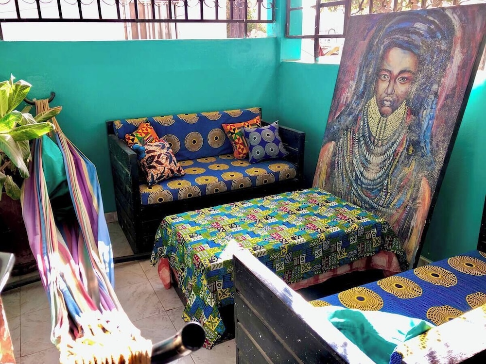 Fadidi House
