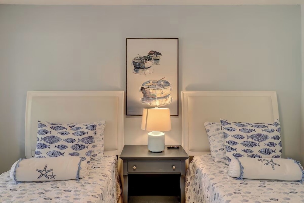 Spacious 3BR Hilton Head Getaway + Pool Access
