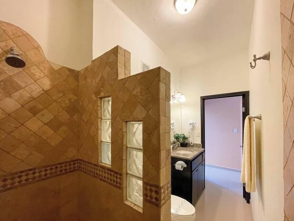 Gated 2BR Apartment Near Sandy Beach
