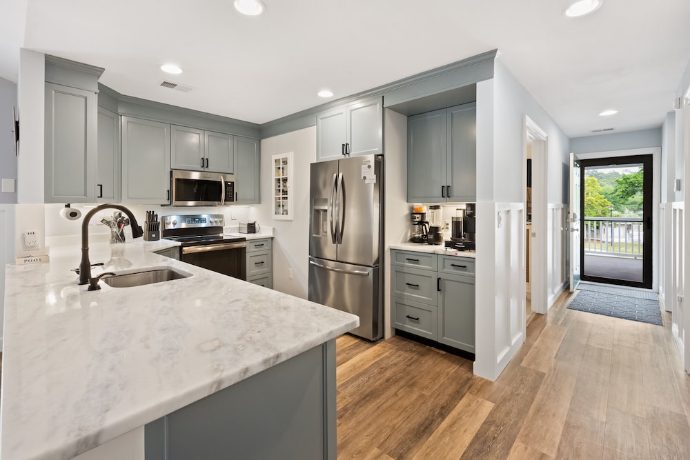 65d Isle Awhile 3 Bedroom Condo