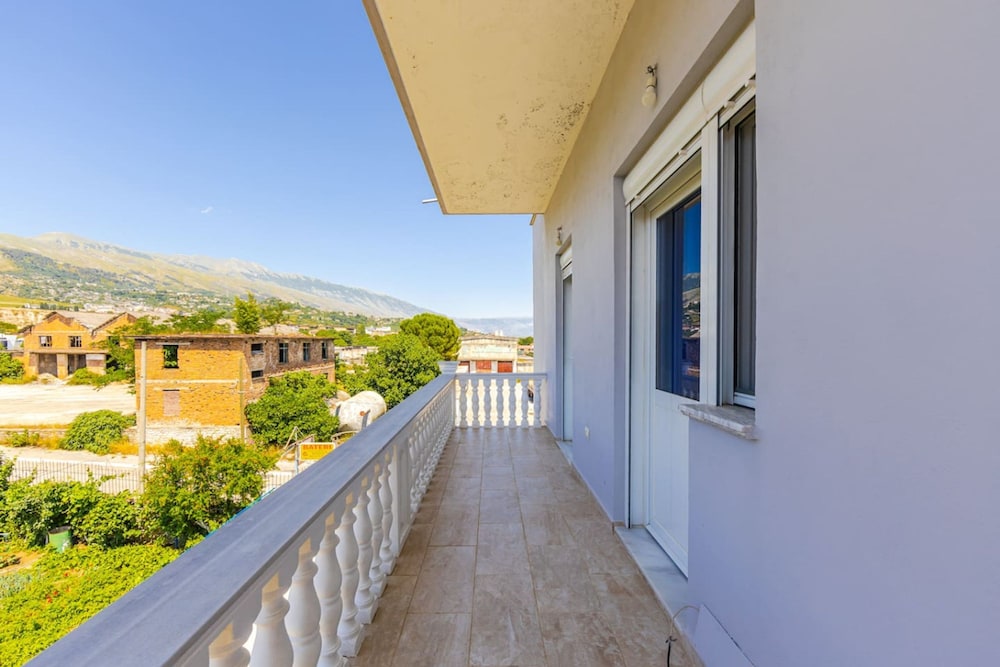 Hometown Apartment 2
