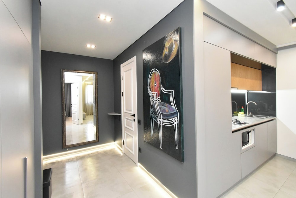 Apartment by Luxe Group KO333