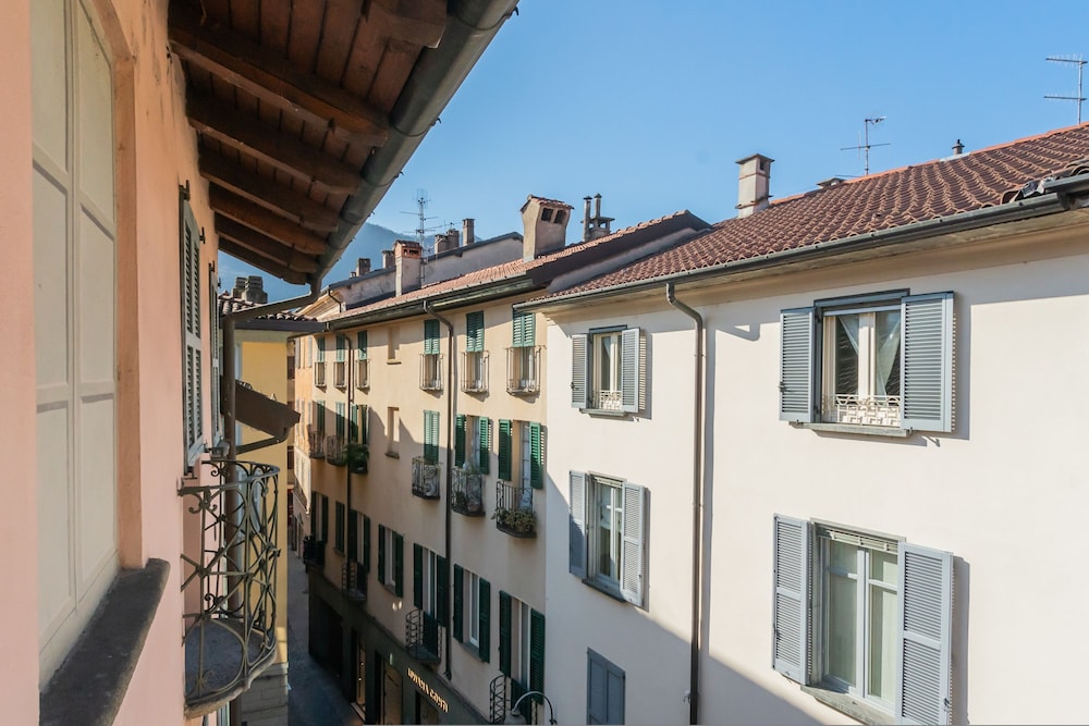 Domus 3 in Como in Como