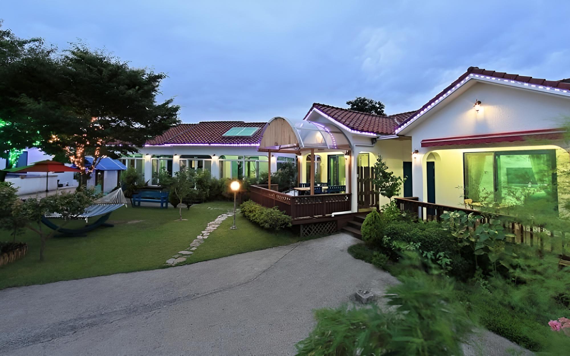 Gyeongju Full Garden Pension
