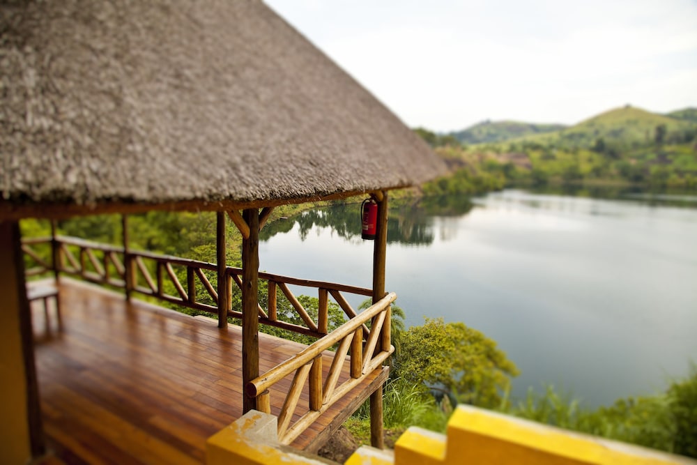 Crater Safari Lodge