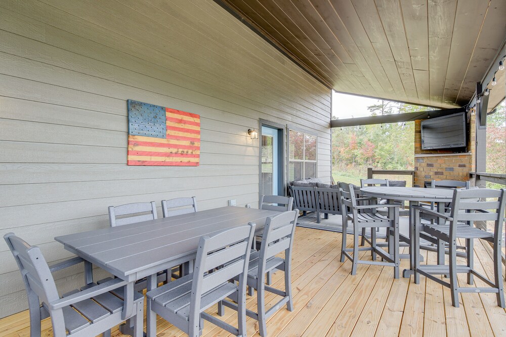 Hot Tub, Fireplace & Views: Sevierville Retreat! view 5