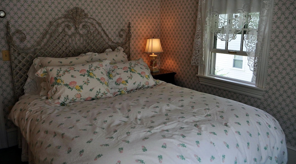 Bar Harbor Vacations - Stone Throw Cottage - Property Image 23