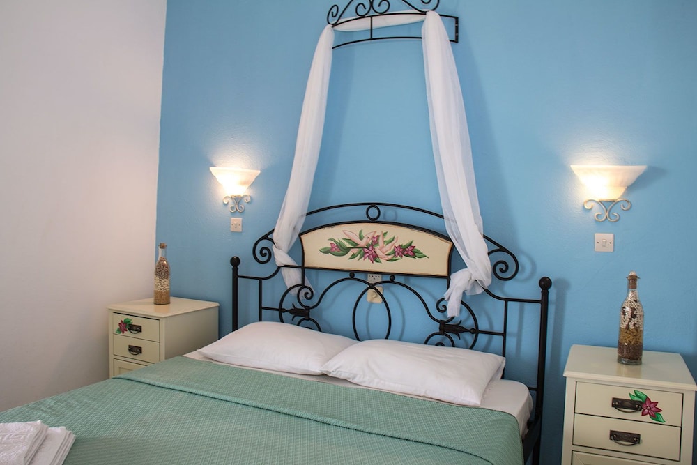 Dimitris Rooms