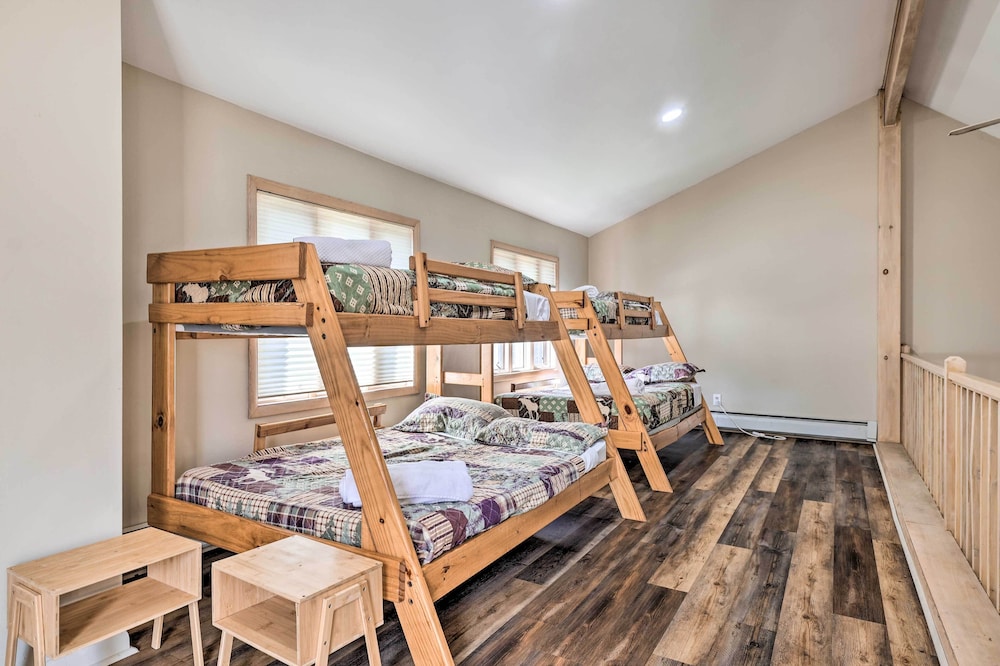 Luxe Cresco Lodge on Creek w/ Movie Theater & Deck