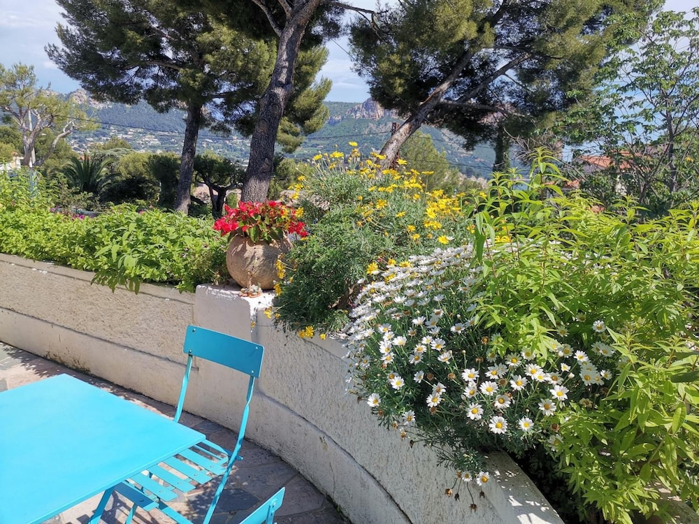 CASSIS HOSTEL Les Heures Claires