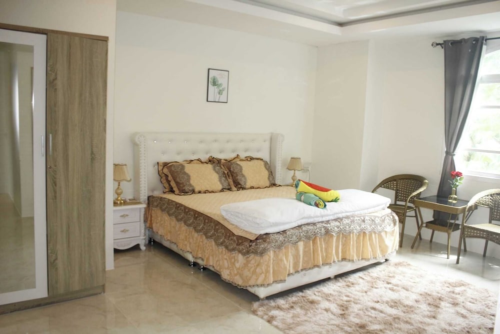 Narong Ek Residence View & Pool Villa